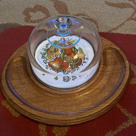 Vintage Goodwood Cheese and Cracker Board with Glass Cloche - Picture 2 of 14